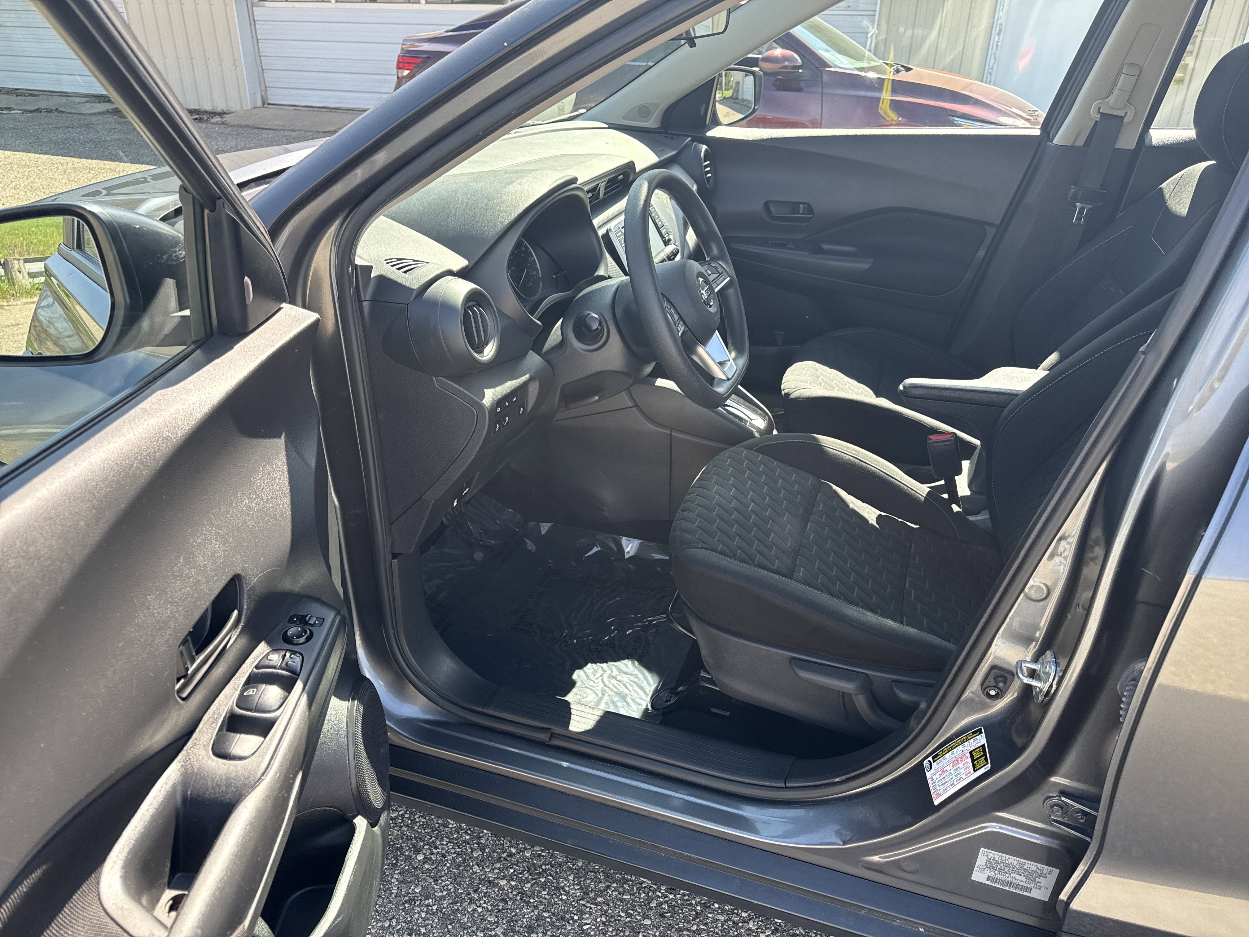 Used 2021 Nissan Kicks S image 12