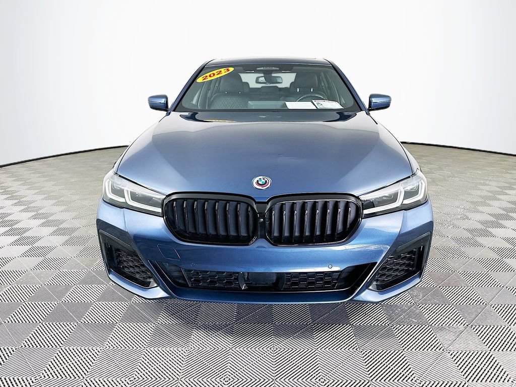 Used 2023 BMW M550i xDrive w/ Executive Package AWD/4WD image 3