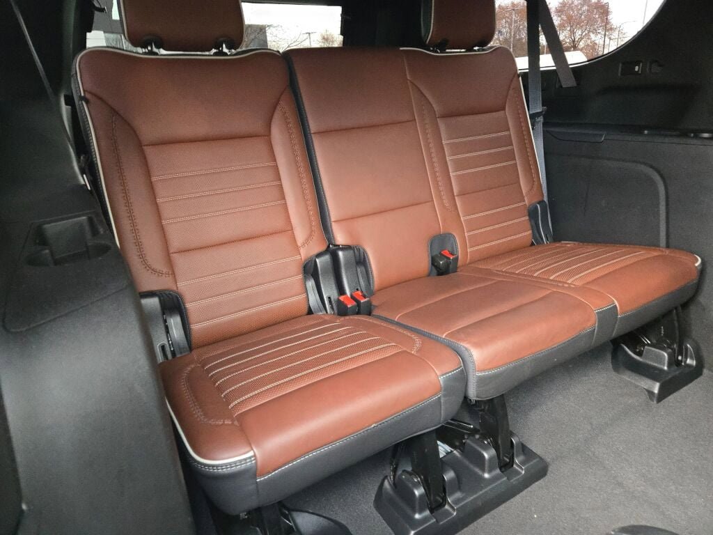 Used 2023 GMC Yukon XL Denali Ultimate image 13