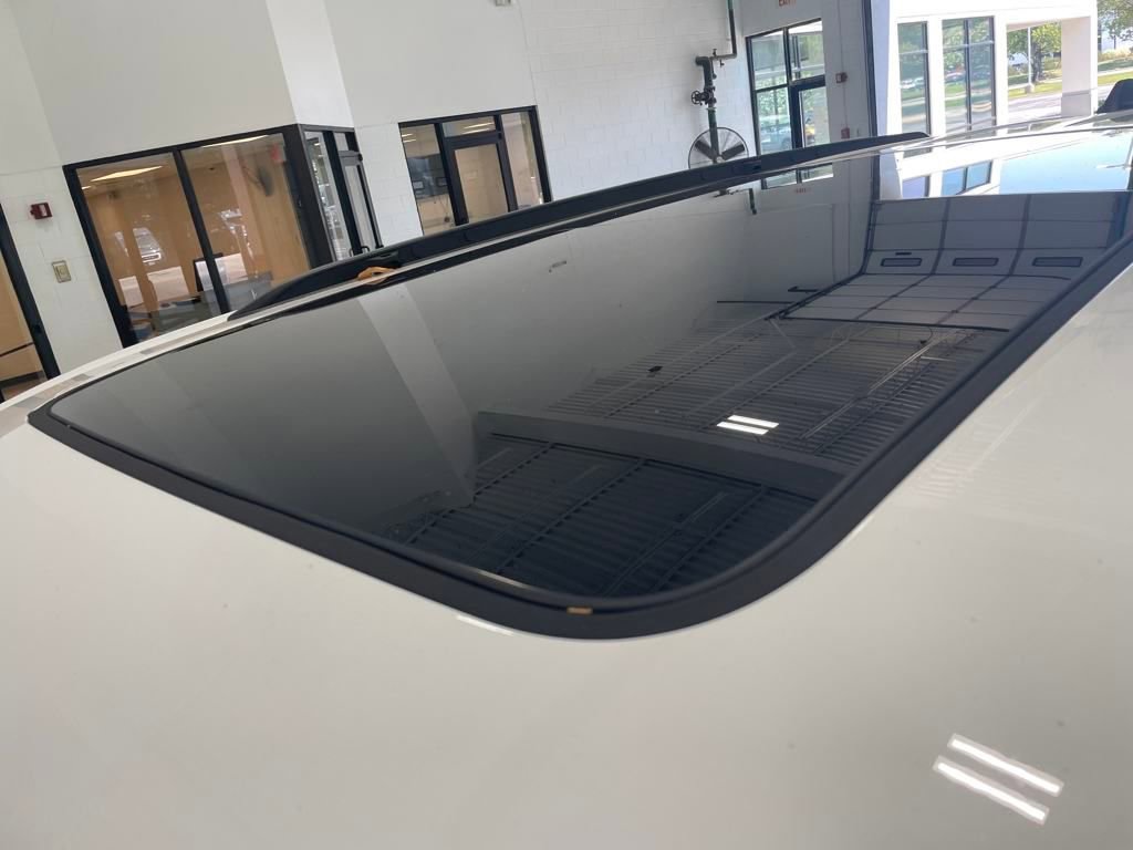 Used 2025 Jeep Grand Cherokee L Limited w/ Black Appearance Package image 19