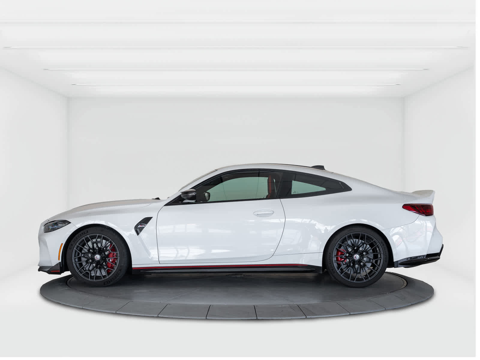 Used 2023 BMW M4 CSL image 2