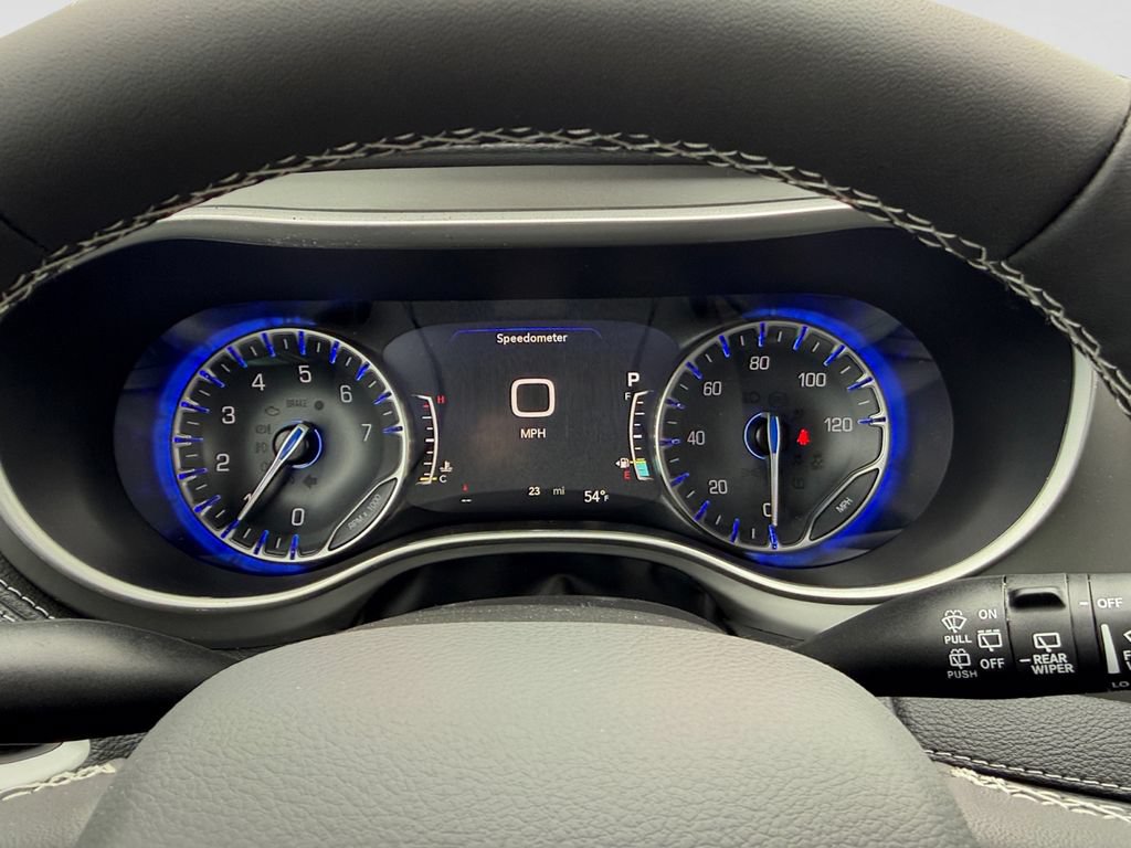 New 2027 Chrysler Pacifica Select FWD image 12