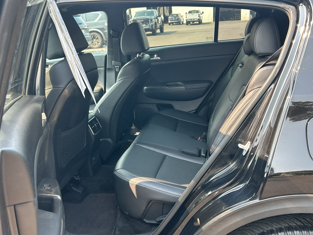 Used 2020 Kia Sportage S FWD image 27