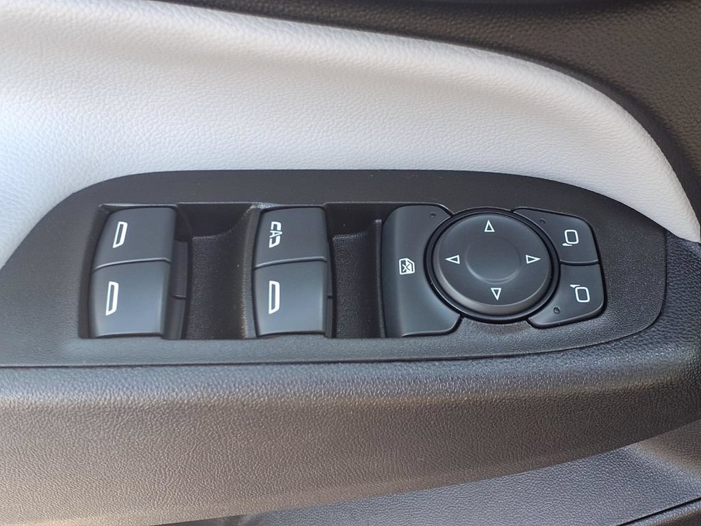 Used 2023 Chevrolet Equinox LS w/ LS Convenience Package FWD image 11