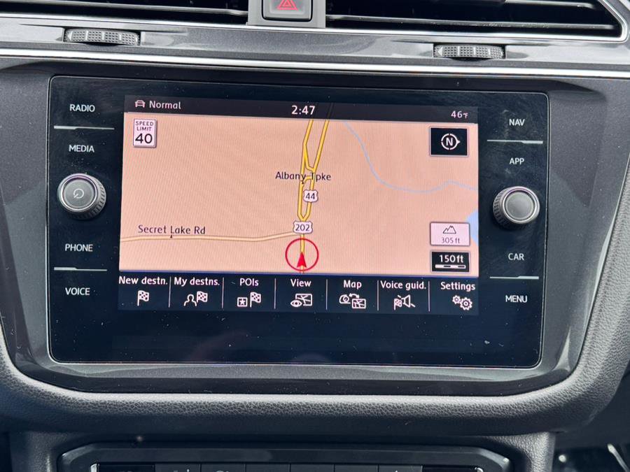 Used 2019 Volkswagen Tiguan SEL Premium image 11