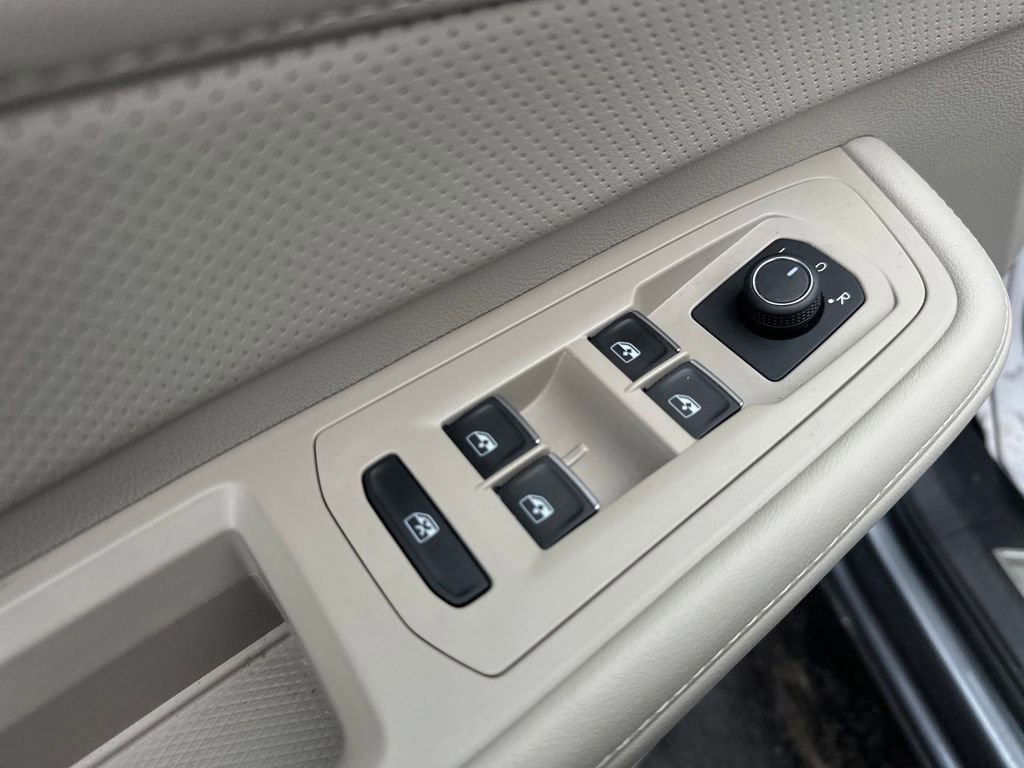 New 2025 Volkswagen Atlas SE image 10