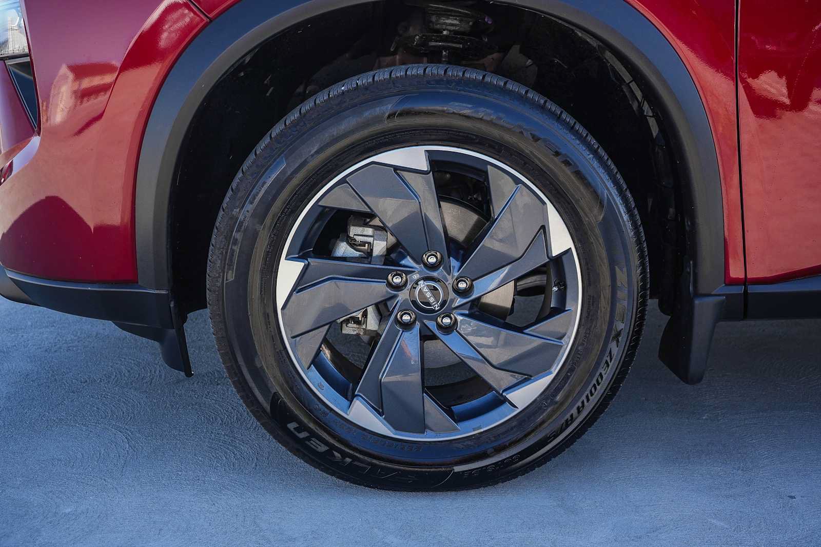 Used 2024 Nissan Rogue SV w/ SV Premium Package FWD image 11