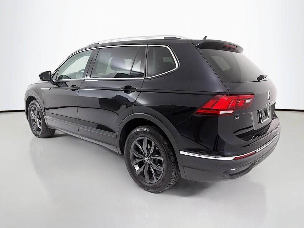Used 2023 Volkswagen Tiguan SE FWD image 5