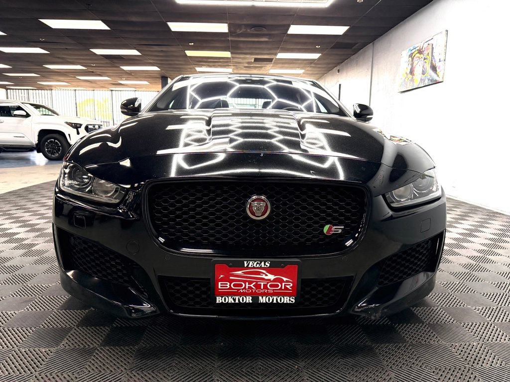 Used 2018 Jaguar XE S RWD image 4