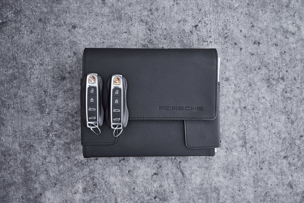 Used 2020 Porsche Taycan Turbo image 80