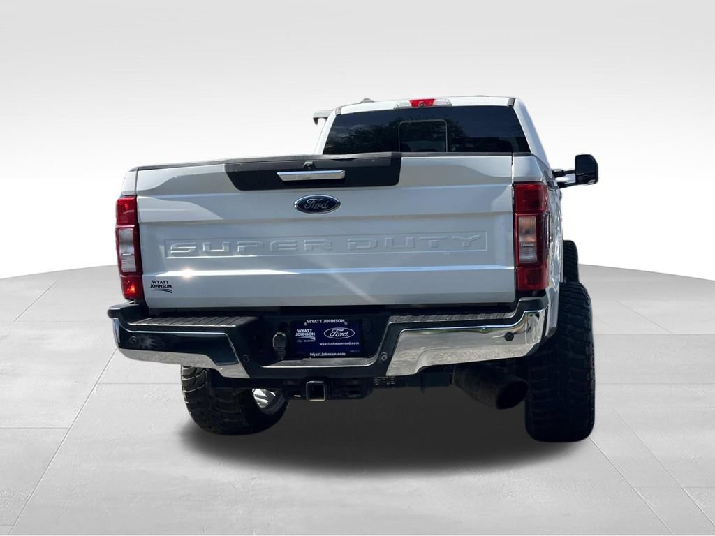 Used 2021 Ford F250 XLT w/ XLT Premium Package AWD/4WD image 4