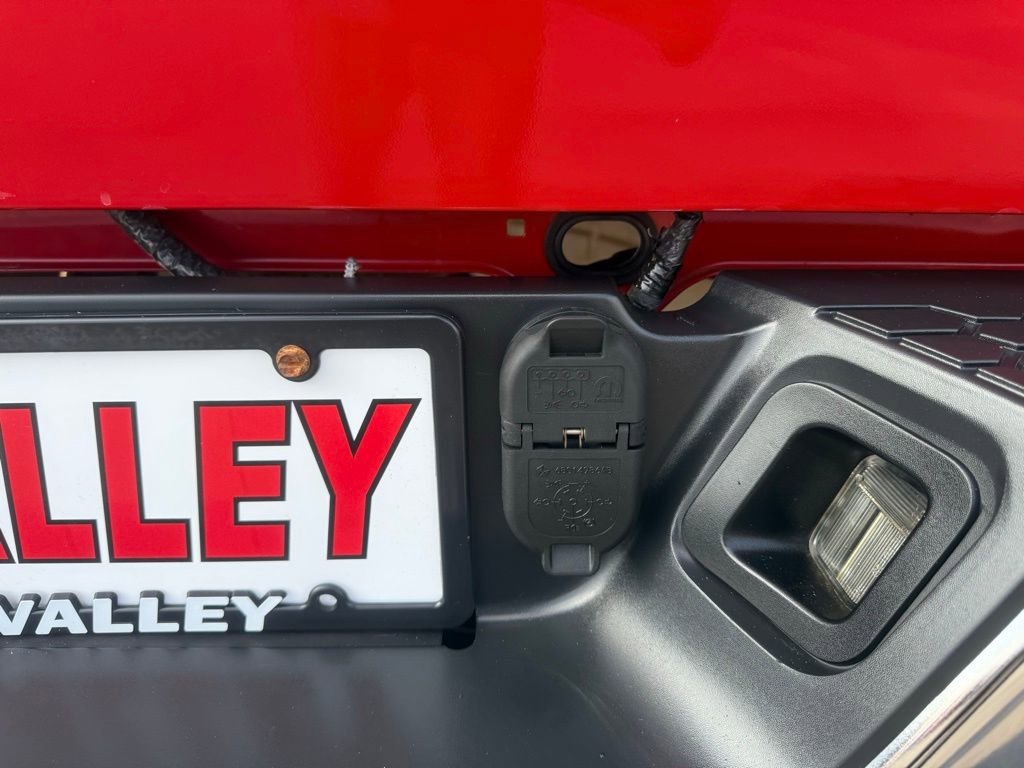 Used 2017 RAM 2500 Tradesman w/ Chrome Appearance Group image 34