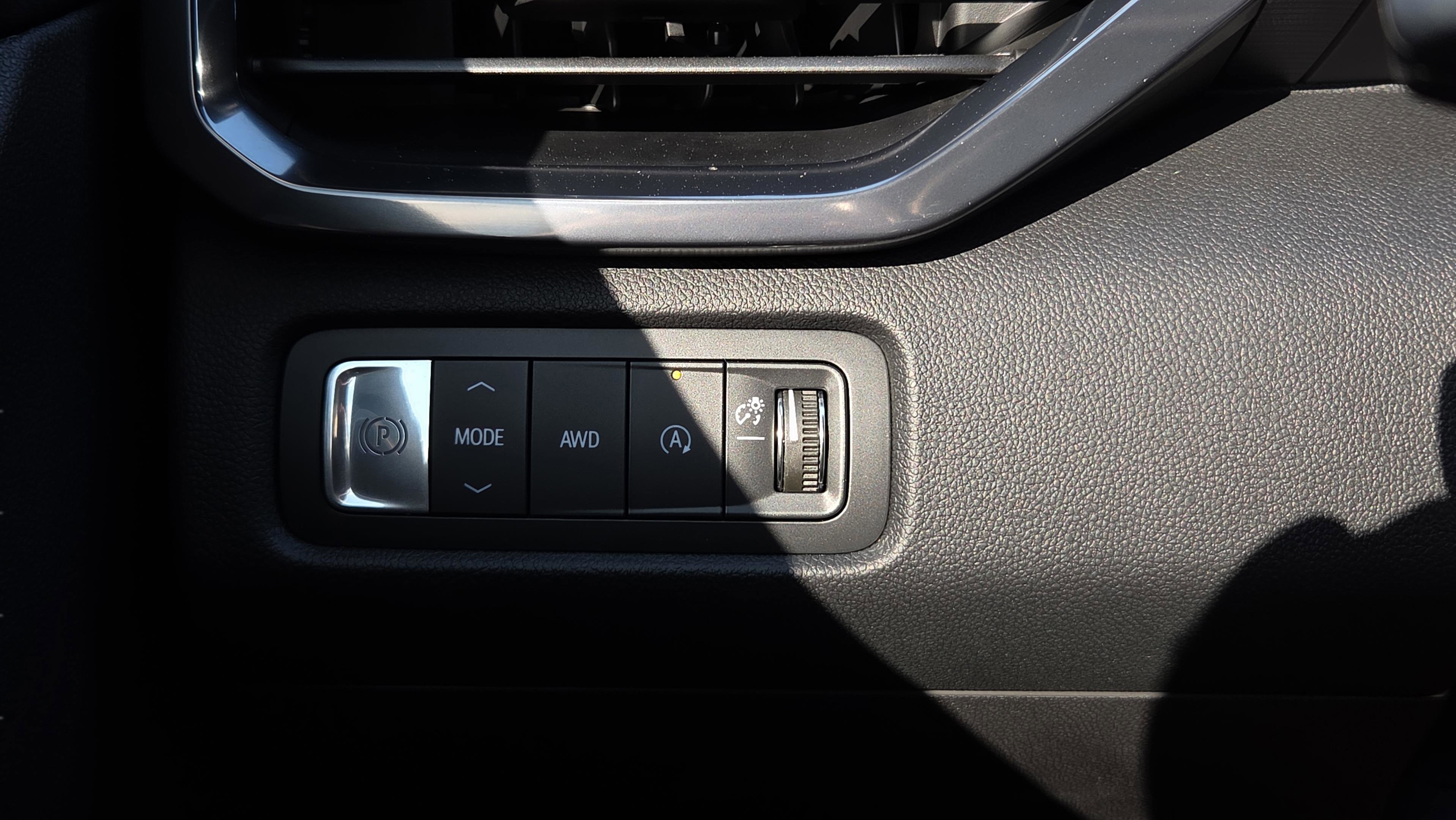 New 2026 GMC Acadia AT4 w/ Super Cruise Package AWD/4WD image 16