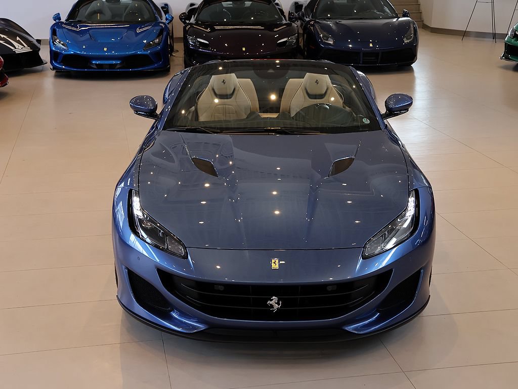 Certified 2020 Ferrari Portofino RWD image 11