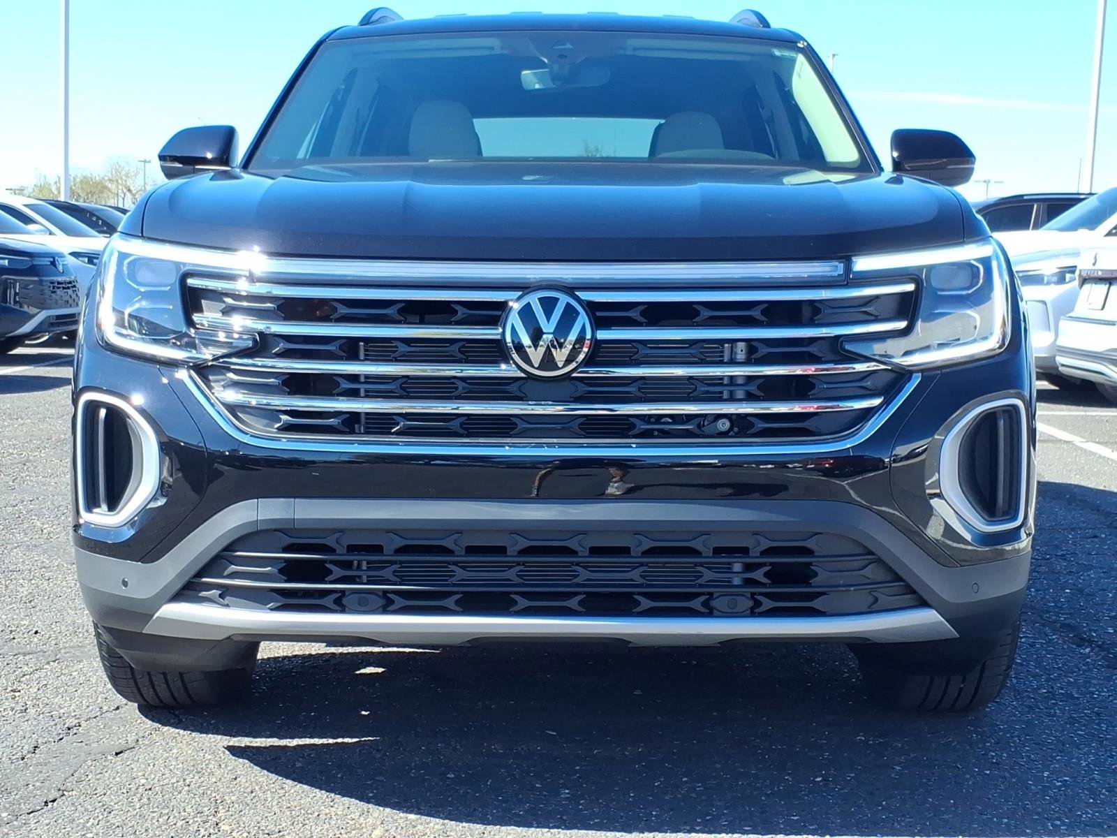 New 2026 Volkswagen Atlas SE image 2