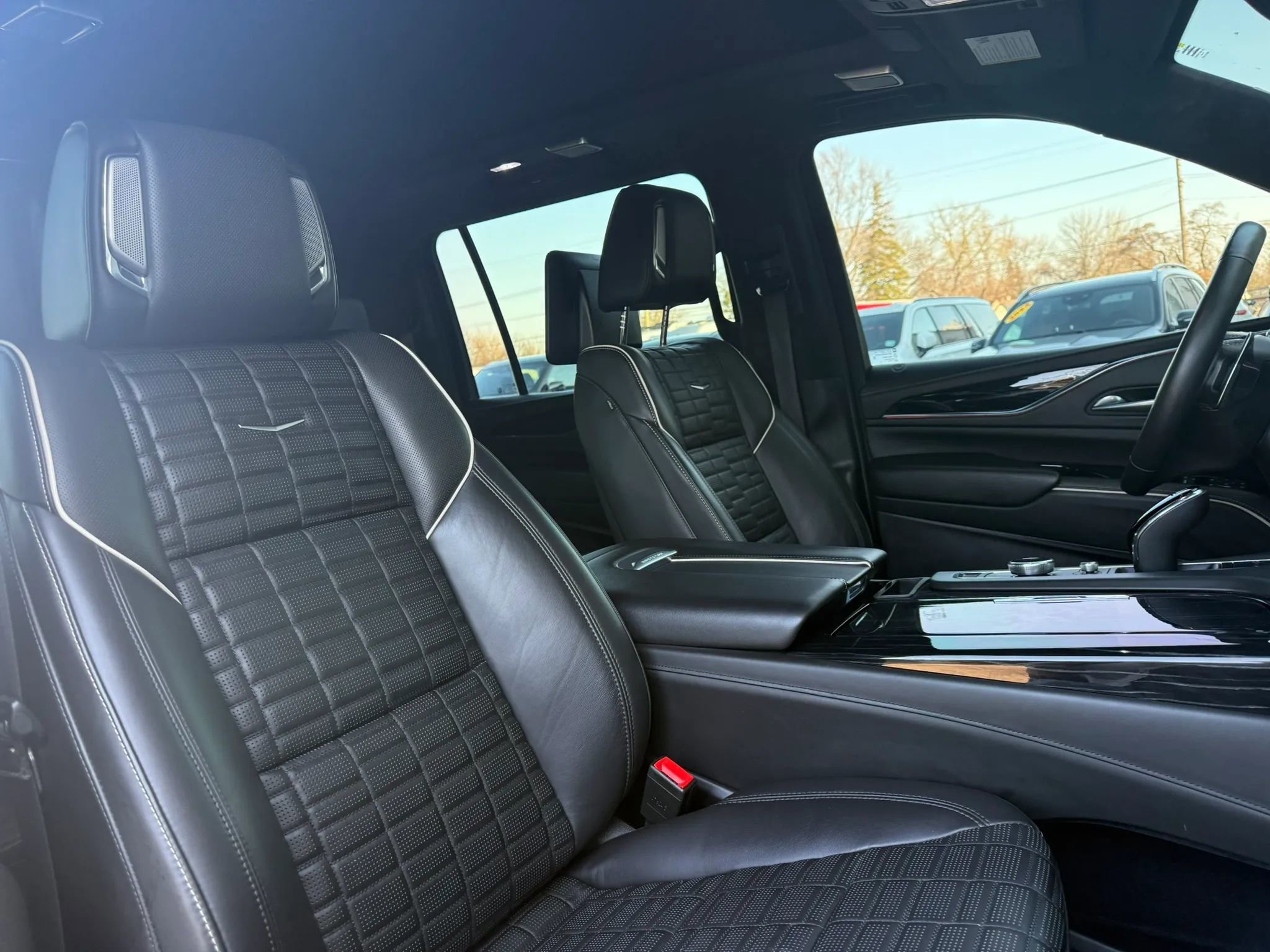 Used 2024 Cadillac Escalade ESV V image 61