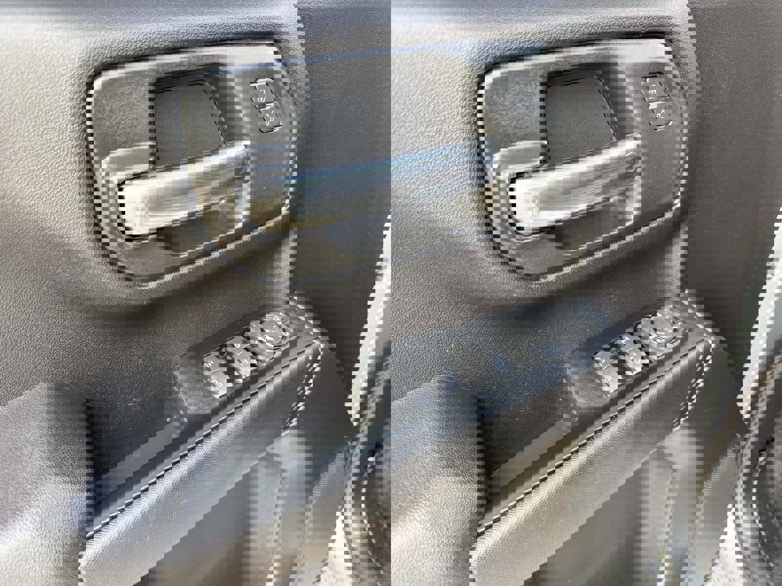 Used 2024 Chevrolet Silverado 1500 Custom image 35