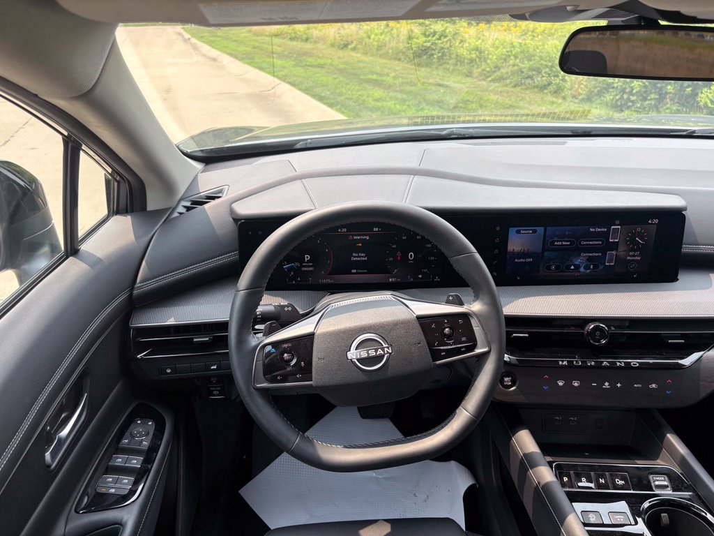 Used 2025 Nissan Murano SV AWD/4WD image 43