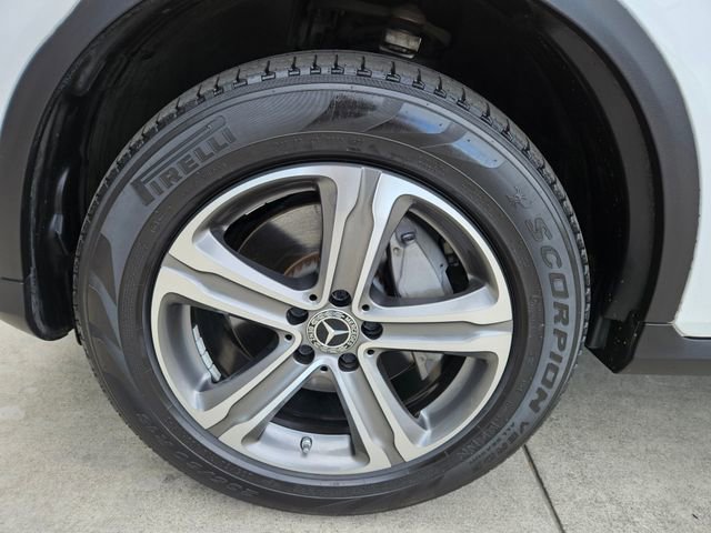 Used 2022 Mercedes-Benz GLC 300 4MATIC image 9