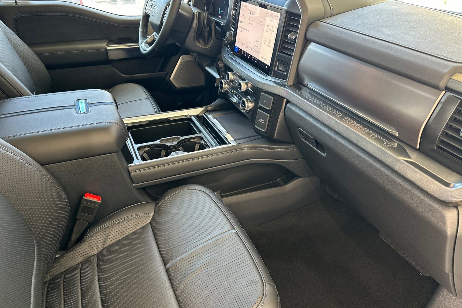New 2026 Ford F250 Platinum image 17