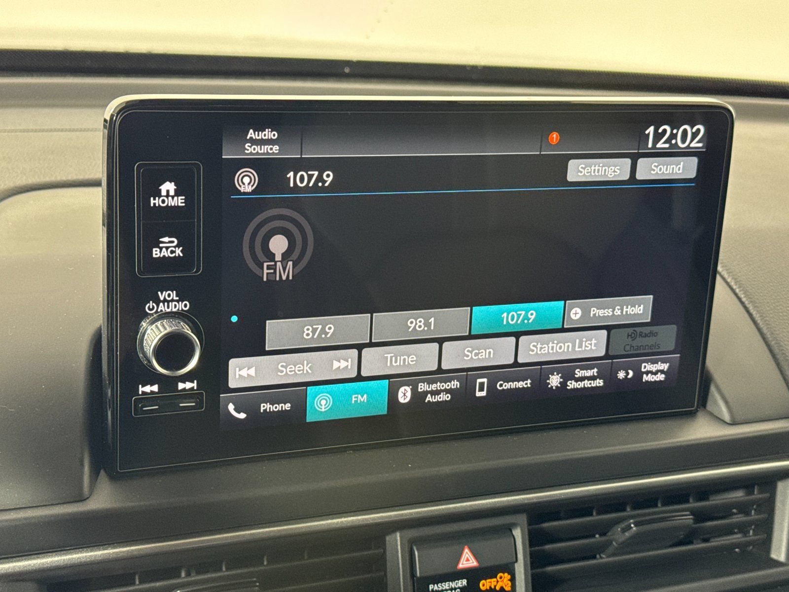 Used 2025 Honda Pilot EX-L image 19