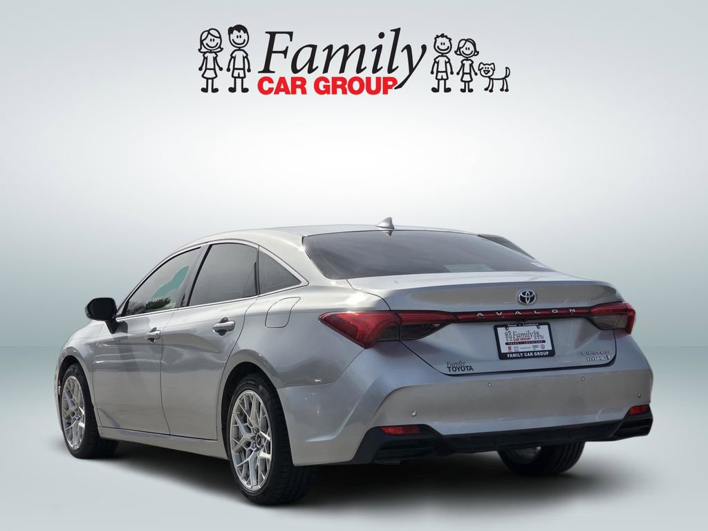 Used 2021 Toyota Avalon Limited w/ Advanced Safety Package FWD image 3