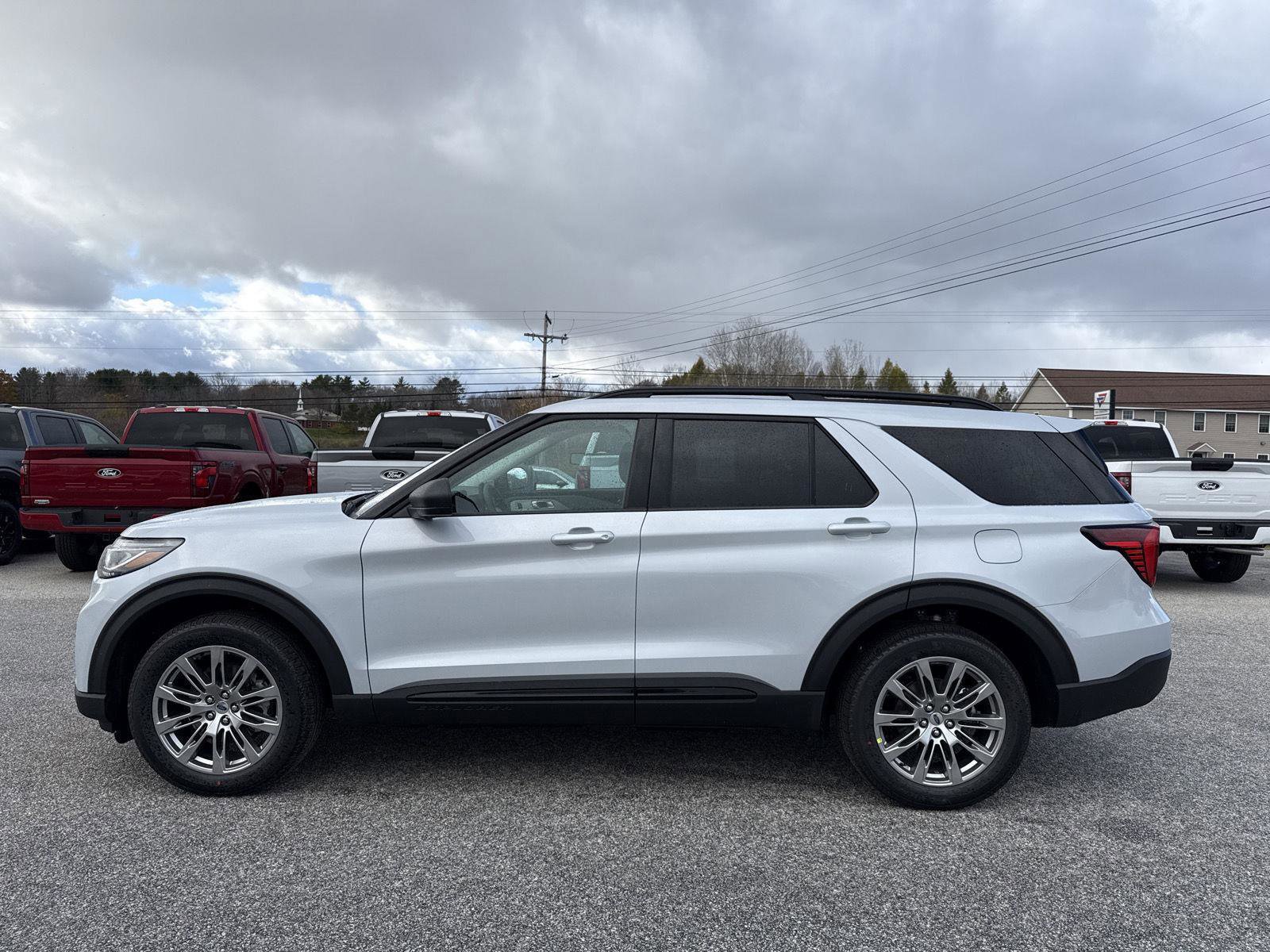 New 2026 Ford Explorer Active w/ Active Comfort Package image 8