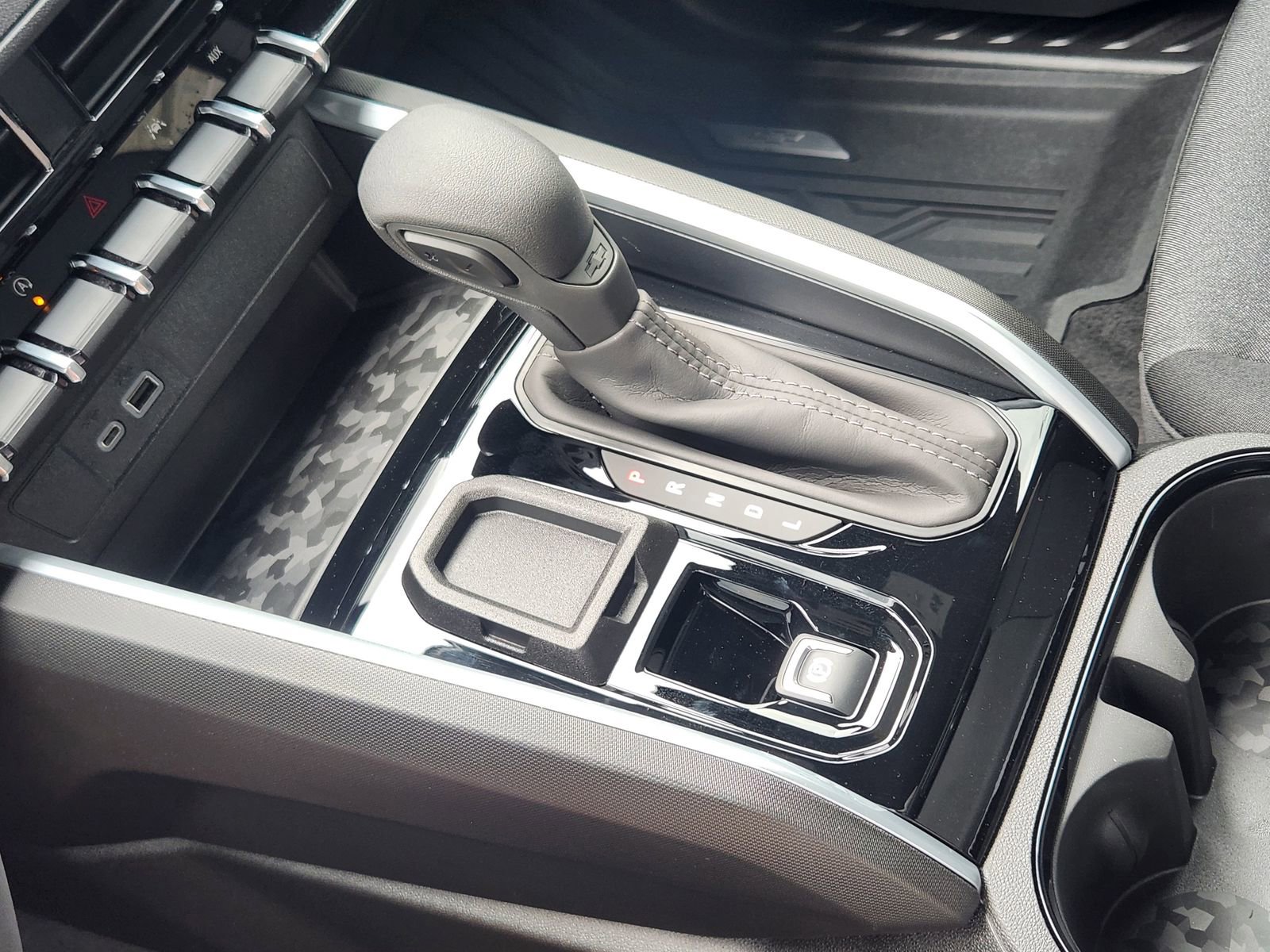 New 2026 Chevrolet Colorado W/T w/ WT Custom Package image 18