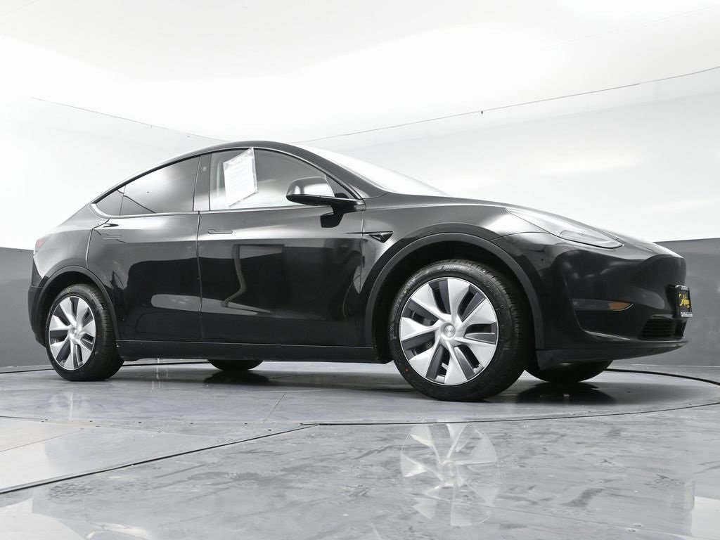 Used 2023 Tesla Model Y Long Range image 53