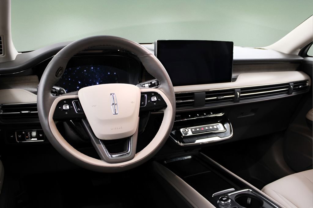 Used 2024 Lincoln Corsair Reserve w/ Equipment Group 201A image 19