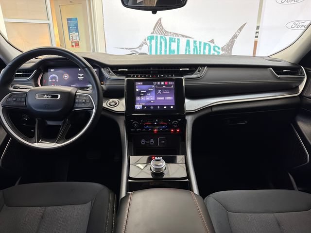 Used 2021 Jeep Grand Cherokee L Laredo w/ Luxury Tech Group I RWD image 19