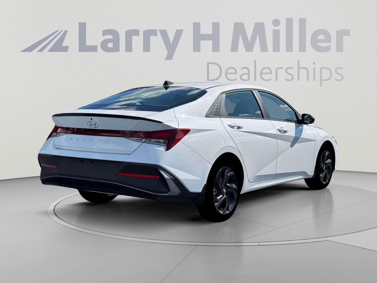 New 2026 Hyundai Elantra SEL Sport FWD image 7