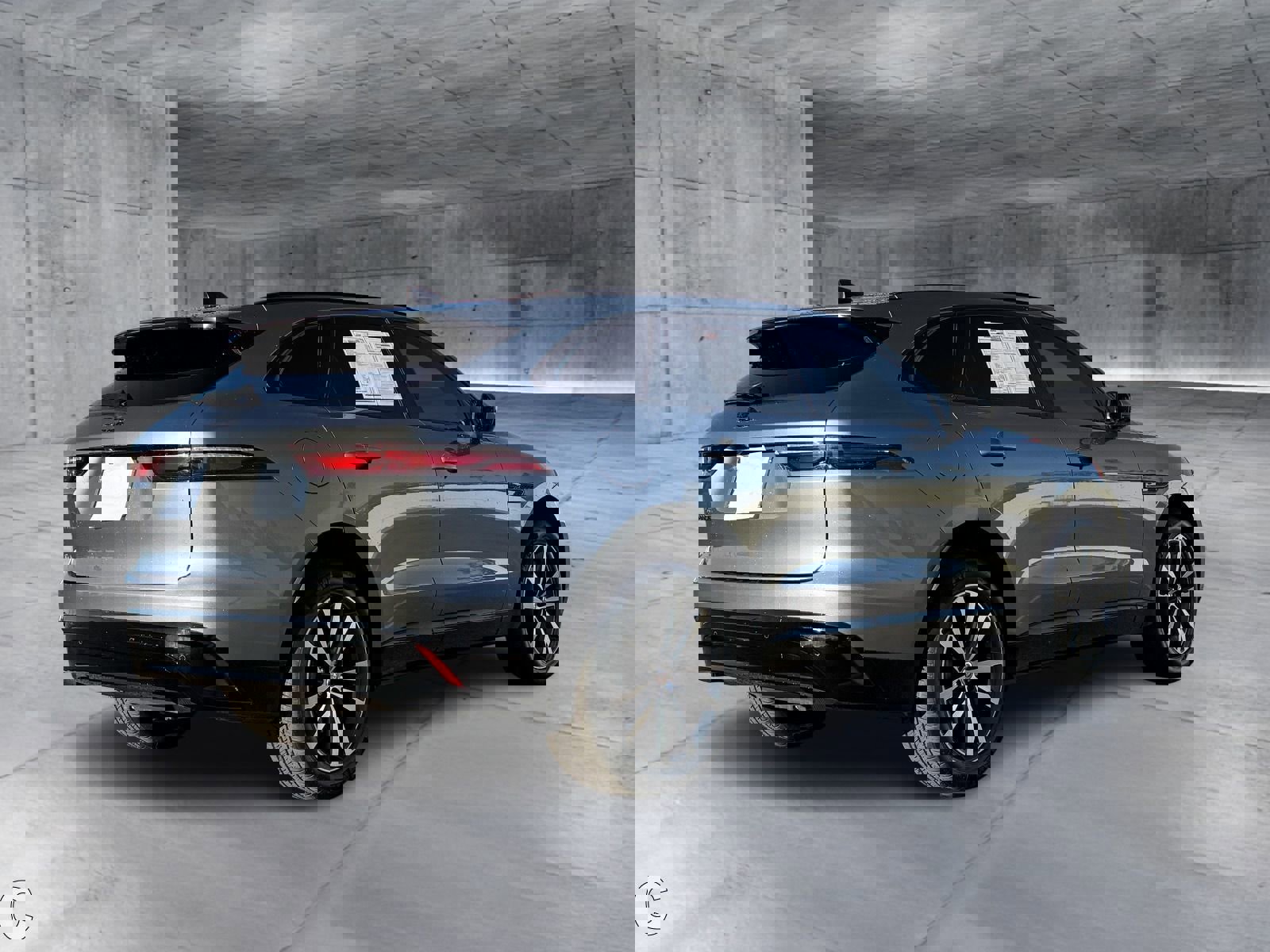 Used 2022 Jaguar F-PACE S image 5