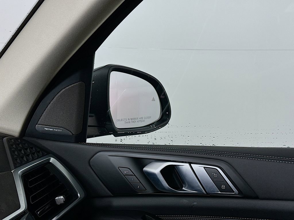 Used 2025 BMW X7 xDrive40i image 24