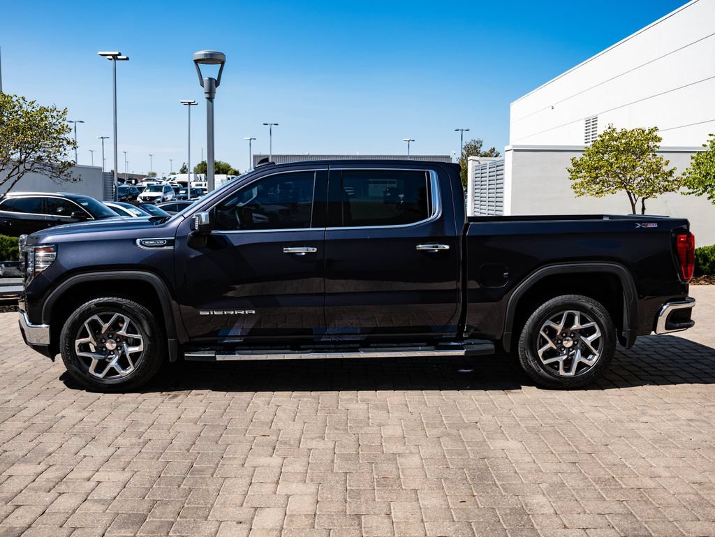 Used 2023 GMC Sierra 1500 SLT w/ SLT Premium Package AWD/4WD image 5