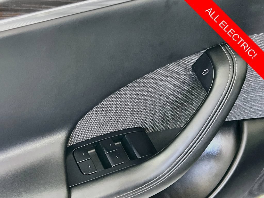 Used 2023 Tesla Model S AWD/4WD image 18