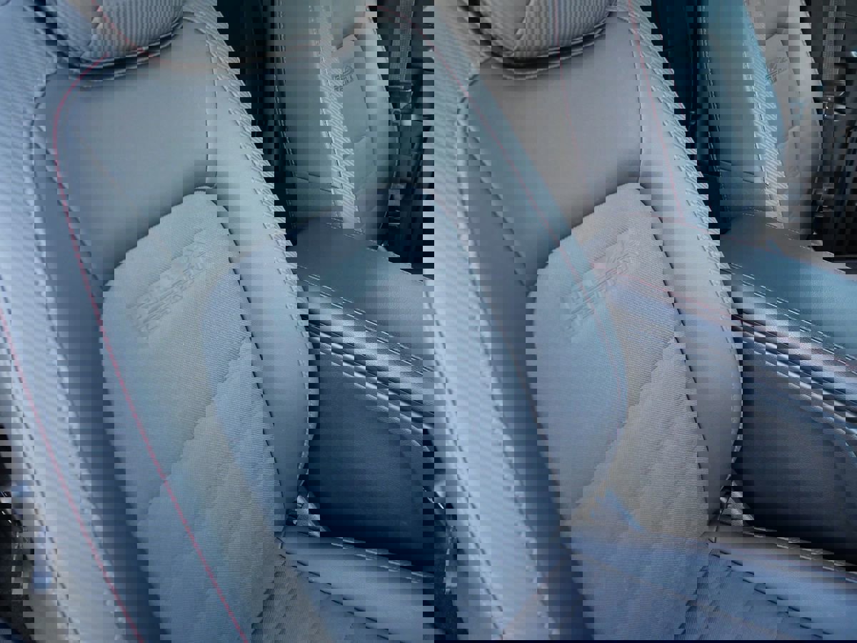 Used 2015 GMC Canyon SLE w/ All-Terrain Package image 28