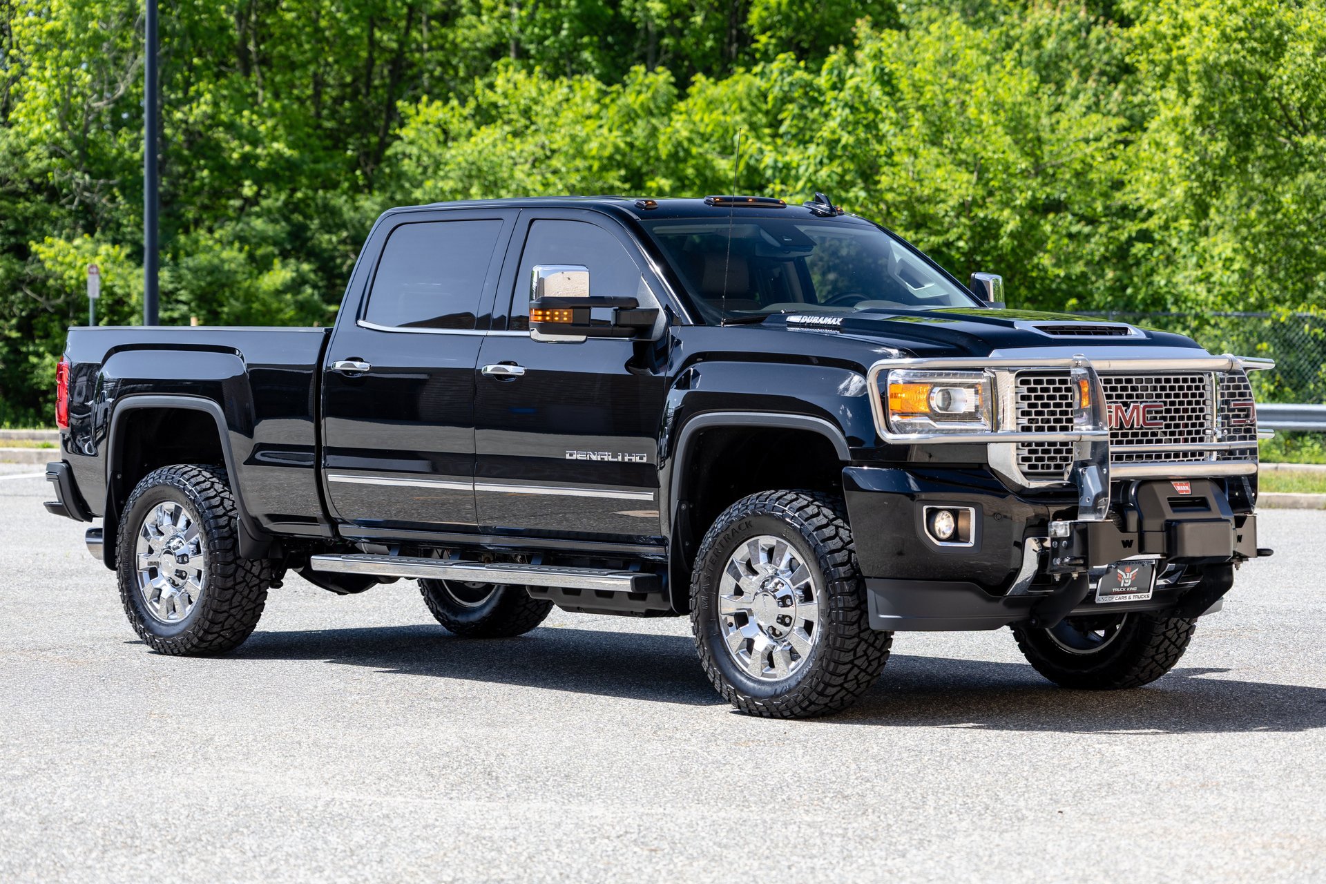 Used 2017 GMC Sierra 2500 Denali w/ Duramax Plus Package AWD/4WD image 19