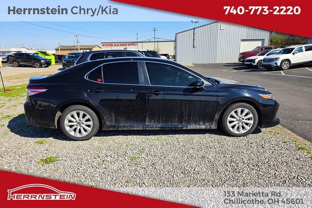 Used 2019 Toyota Camry LE image 13