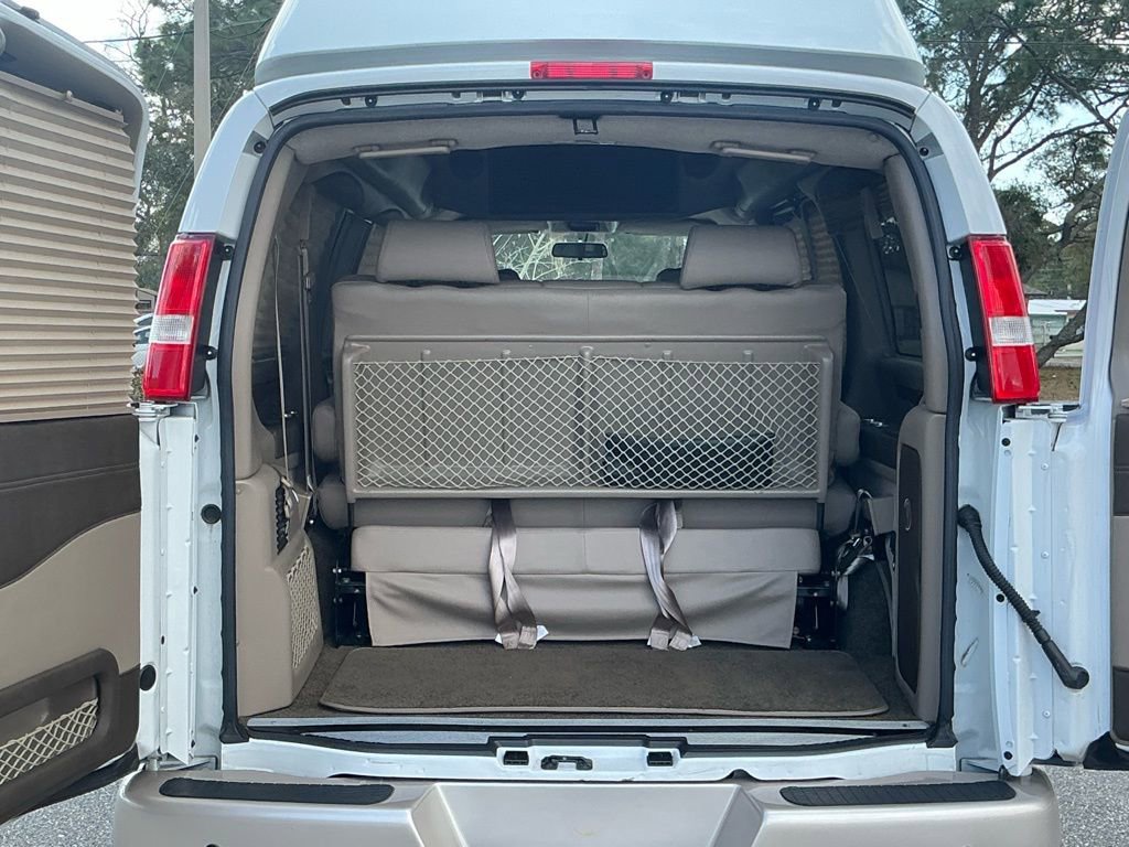 Used 2022 Chevrolet Express 2500 w/ Enhanced Convenience Package image 31