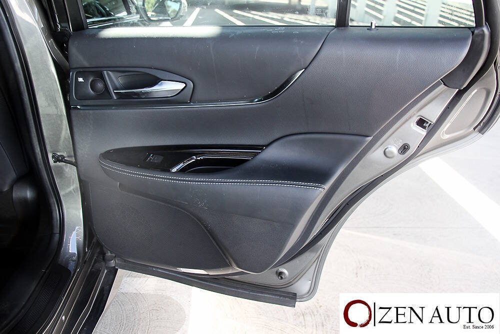 Used 2022 Toyota Mirai w/ Advanced Technology Package RWD image 36