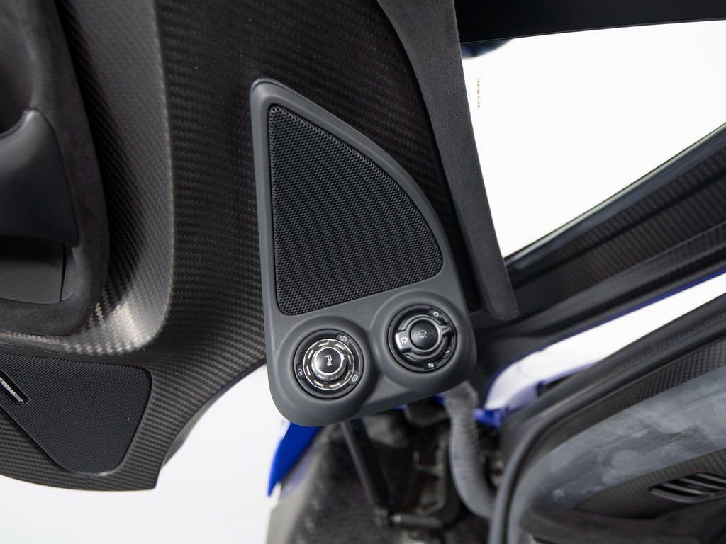 Used 2015 McLaren P1 image 21