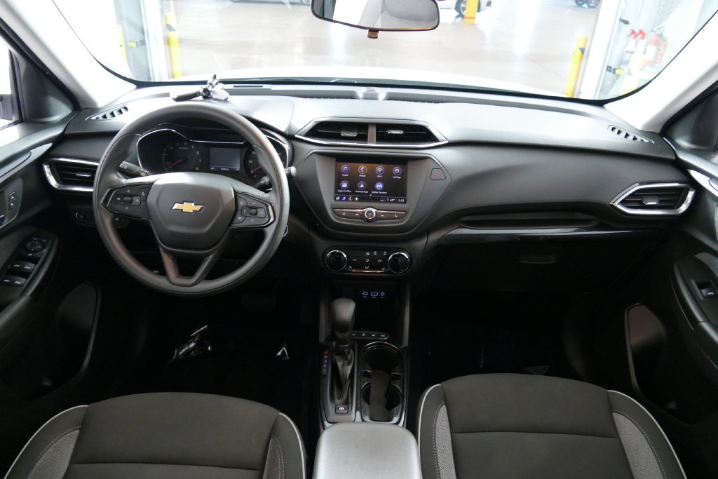 Used 2023 Chevrolet TrailBlazer LT AWD/4WD image 24