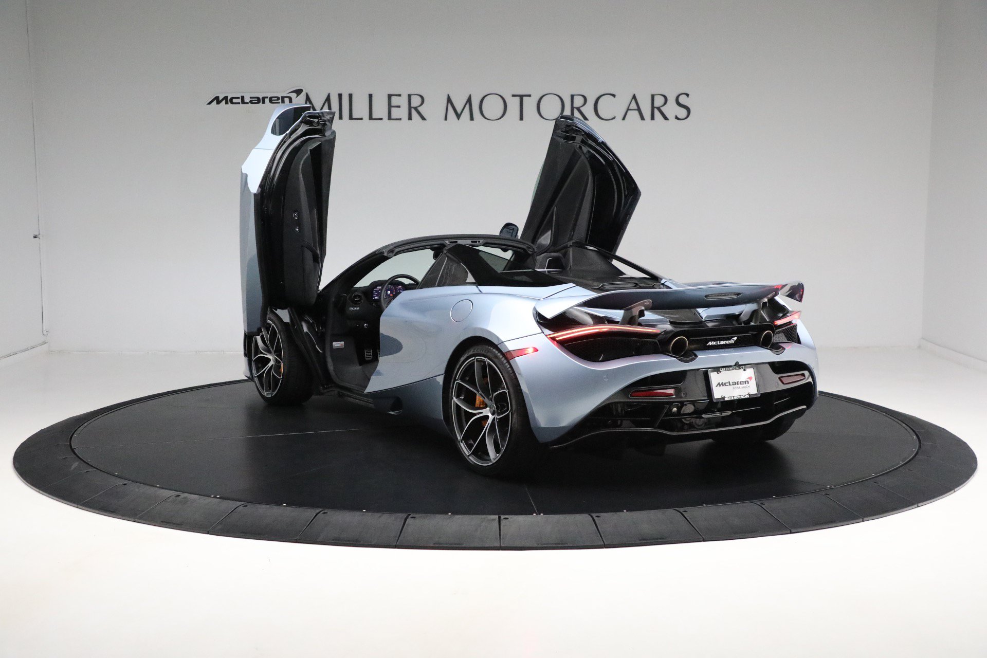 Used 2023 McLaren 720S Performance RWD image 18