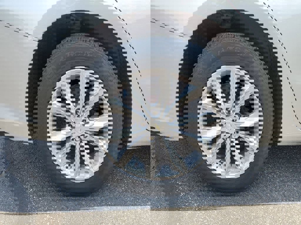 Used 2019 Chevrolet Malibu LT image 5