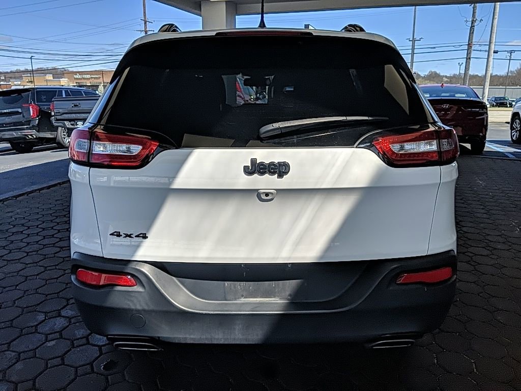 Used 2015 Jeep Cherokee Latitude w/ Cold Weather Group image 7