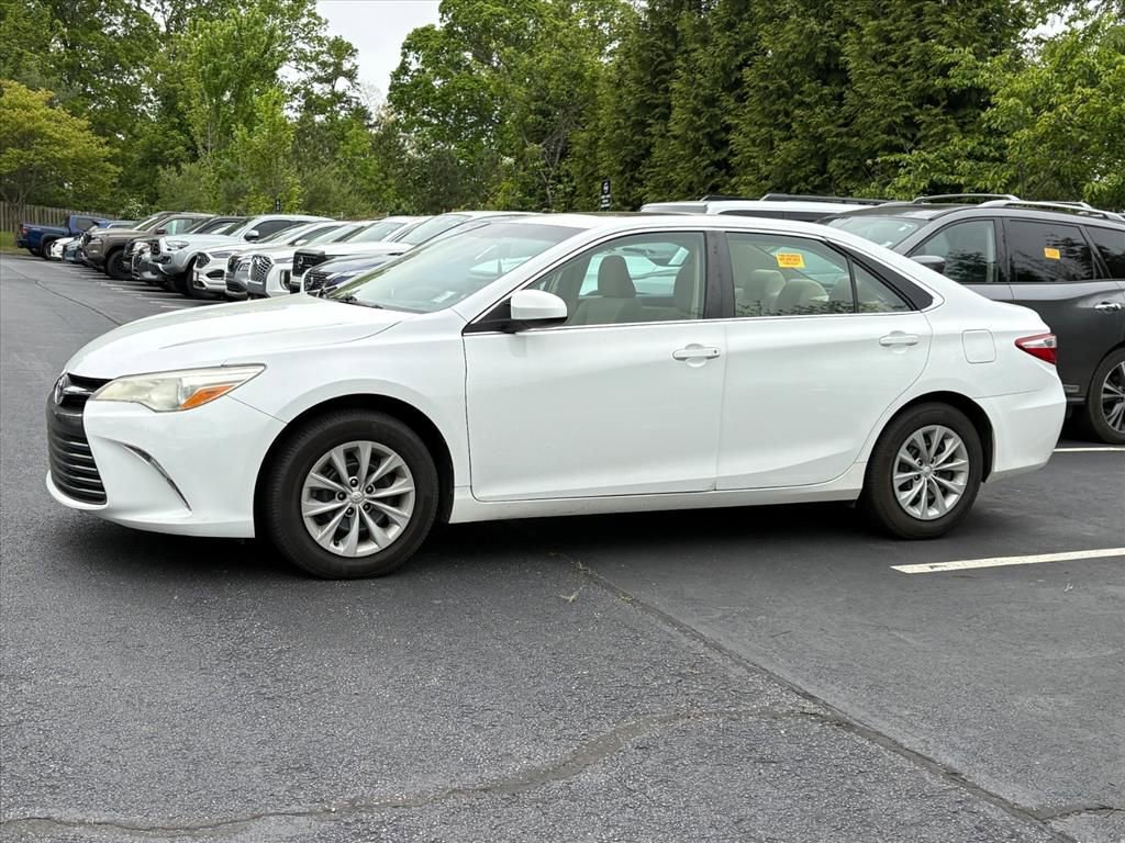 Used 2017 Toyota Camry LE FWD image 4