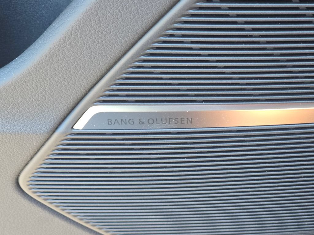 Certified 2025 Audi Q8 Prestige AWD/4WD image 20