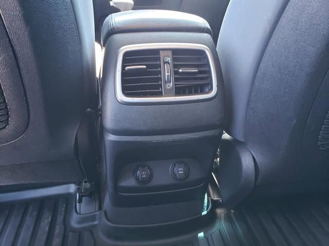 Used 2019 Kia Sorento LX image 15