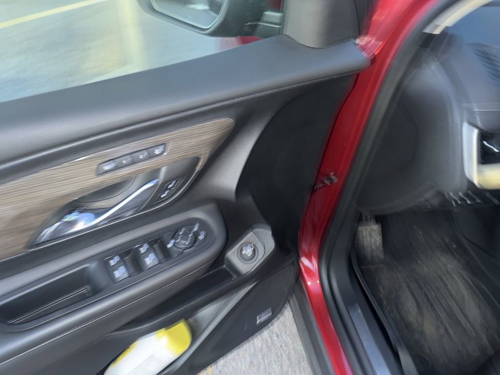 Used 2023 GMC Terrain Denali w/ Denali Premium Package image 18